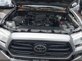 Toyota Tacoma Sr 5TFAX5GNXJX111811 fotografie