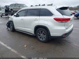 Toyota Highlander Xle 5TDJZRFH9JS561503 снимка