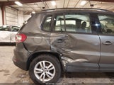 Volkswagen Tiguan S WVGAV7AX8GW611245 photo