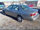 Toyota Camry Le V6 4T1BF22K6VU027961 photo