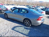 Volvo S60 T5 Momentum 7JR102FK8LG031857 photo
