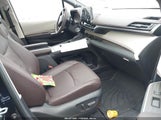 Toyota Sienna Platinum 5TDESKFC6PS107106 снимка
