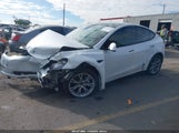 Tesla Model Y Long Range Dual Motor All-Wheel Drive 5YJYGDEE6MF240929 снимка