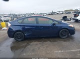 Toyota Prius Two JTDKN3DU3F0467320 снимка