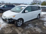 Toyota Sienna Le 8 Passenger 5TDKK3DC5FS616663 снимка