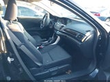 Honda Accord Lx 1HGCR2F3XHA070483 снимка