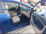 Hyundai Elantra Gt KMHD35LE4DU044381 снимка