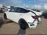 Tesla Model Y Performance Dual Motor All-Wheel Drive 7SAYGDEF8NF455886 fotografie
