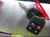 Lincoln Town Car Signature Limited 1LNHM82W65Y669580 photo