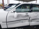 Lincoln Town Car Signature Limited 1LNHM82W65Y669580 photo
