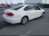 Volkswagen Passat S 1VWAH7A33DC107558 снимка