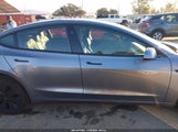 Tesla Model 3 Long Range Rear-Wheel Drive/Standard Rear-Wheel Drive 5YJ3E1EA2SF072537 photo
