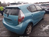 Toyota Prius C Three JTDKDTB35C1019423 снимка