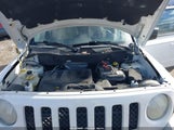 Jeep Patriot Latitude 1C4NJRFB4CD658157 снимка