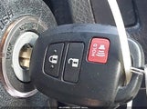 Toyota Rav4 Le JTMZFREV0HJ702680 снимка