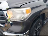 Toyota Tundra Sr5 5.7L V8 5TFRY5F16FX177181 fotografie