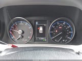 Toyota Rav4 Xle JTMWFREV7JJ728668 photo