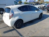 Toyota Prius C Three JTDKDTB39E1070250 снимка