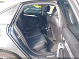 Audi A4 2.0T Premium WAUBFAFL0CN014001 снимка