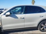 Porsche Cayenne E-Hybrid WP1AE2AY1SDA16384 fotografie