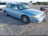 Lincoln Town Car Signature Limited 2LNHM82V29X636962 снимка