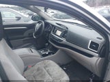 Toyota Highlander Le 5TDBZRFHXJS886312 снимка