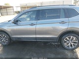 Volkswagen Tiguan 2.0T Se/2.0T Sel/2.0T Sel R-Line/2.0T Sel R-Line Black 3VV3B7AX2KM076042 снимка