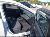 Toyota Corolla Hybrid Le JTDEAMDE6N3000882 photo