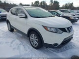 Nissan Rogue Sport Sv JN1BJ1CR8HW105807 fotografie
