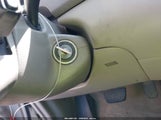 Toyota Camry Le JTDBE32KX40259479 снимка