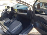 Volkswagen Taos 1.5T S 3VVCX7B27NM007520 photo