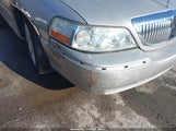 Lincoln Town Car Signature Limited 2LNBL8CV7AX624611 photo