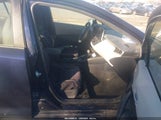 Toyota Corolla Le JTDEPRAE1LJ005562 снимка