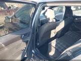Volkswagen Golf Gti 2.0T Autobahn/2.0T S/2.0T Se 3VW447AU3JM281352 снимка