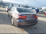 Toyota Camry Le 4T1B11HK3JU086766 photo