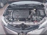 Toyota Corolla Le 5YFBURHE9JP851433 снимка