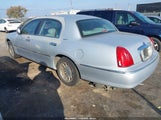 Lincoln Town Car Signature 1LNHM82W92Y650159 photo