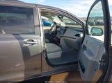 Toyota Sienna Limited V6 7 Passenger 5TDYK3DC3ES497147 photo