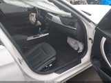 BMW 320I xDrive WBA8A3C36HK692236 снимка