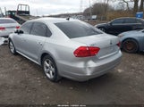 Volkswagen Passat 2.5L Se 1VWBP7A34DC060709 снимка