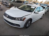 Volkswagen Passat 1.8T S 1VWAT7A31HC076606 снимка