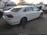 Volkswagen Passat 1.8T S 1VWAT7A31HC076606 снимка