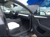 Tesla Model Y Long Range Dual Motor All-Wheel Drive/Rwd 7SAYGDED1RF057603 fotografie