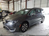 Chrysler Pacifica Hybrid Platinum 2C4RC1N7XHR709417 снимка