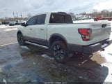 Nissan Titan Platinum Reserve 4X4 1N6AA1ED3MN504454 fotografie