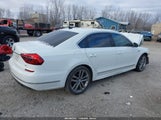 Volkswagen Passat 1.8T R-Line 1VWDT7A38HC018067 photo