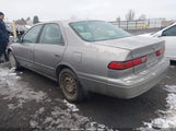 Toyota Camry Le/Xle JT2BG22K5X0305527 снимка