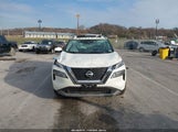 Nissan Rogue Sv Fwd 5N1BT3BA2PC768333 fotografie