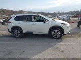 Nissan Rogue Sv Fwd 5N1BT3BA2PC768333 fotografie