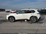 Nissan Rogue Sv Fwd 5N1BT3BA2PC768333 fotografie